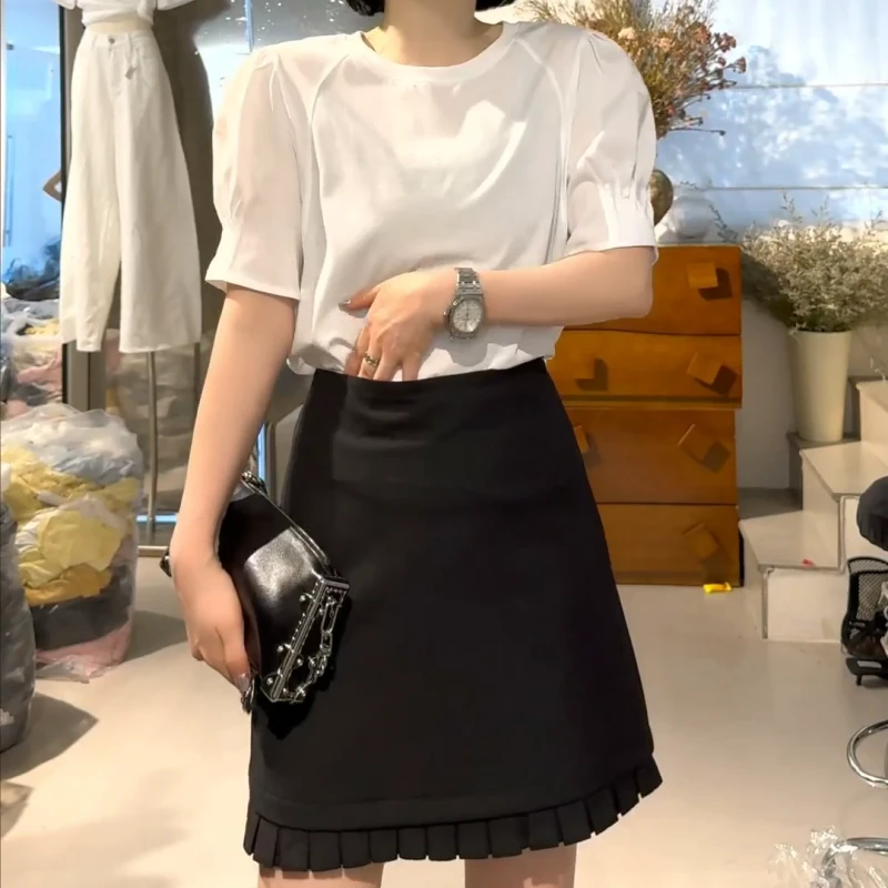 2025新款宽松设计感后背蕾丝上衣+百搭显瘦短裙套装LK2503577