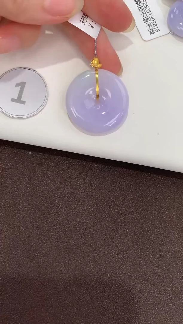 翡翠18K金镶嵌颈饰天然缅甸a货翡翠