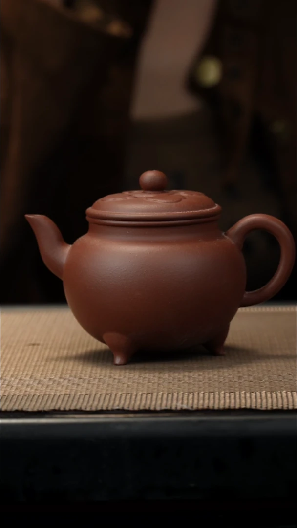 紫砂茶盏中槽清三足160CC