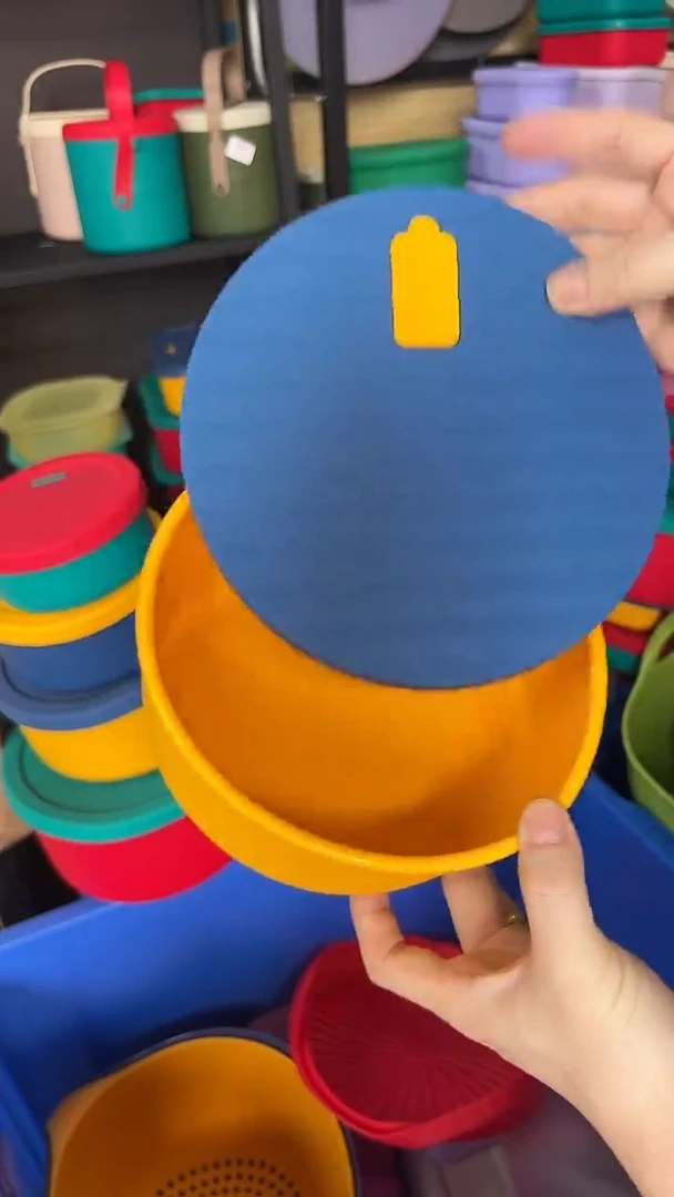 硅胶-黄底蓝盖-1300圆形波浪盒