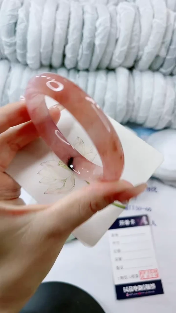 【闪购商品】石英质玉手镯未镶嵌0229825864多样性发货