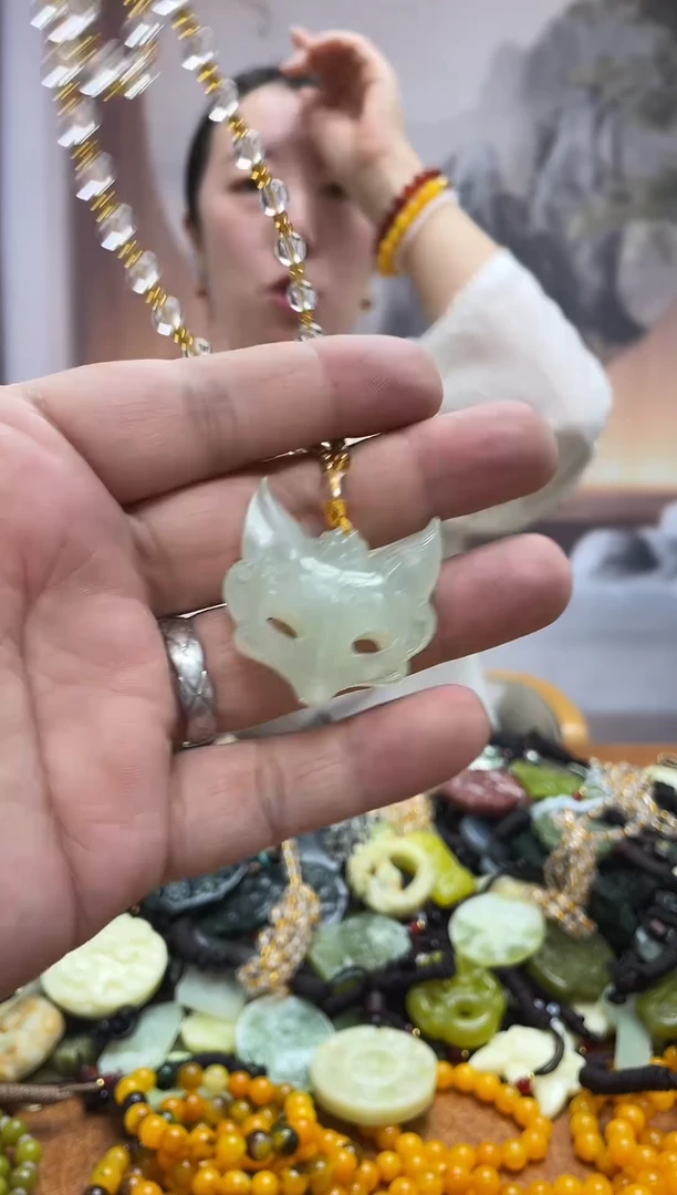 未镶嵌岫玉吊坠·