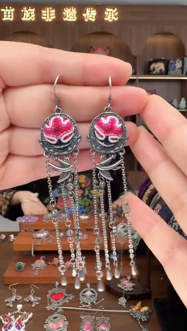 【闪购商品】织绣扶光苗绣传承39