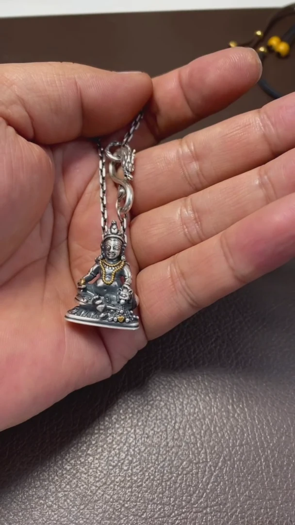 【闪购商品】诺拉（多样性发货，发其一）