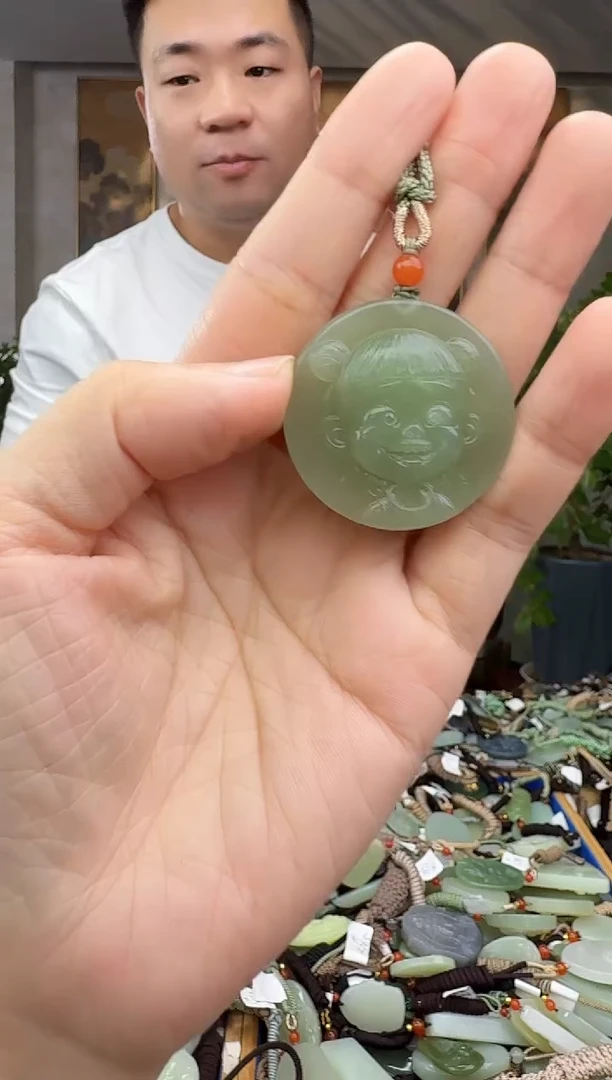 未镶嵌和田玉挂件拍一发一