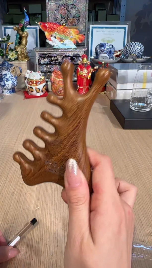 【闪购商品】杯55黄金檀木经络梳+香