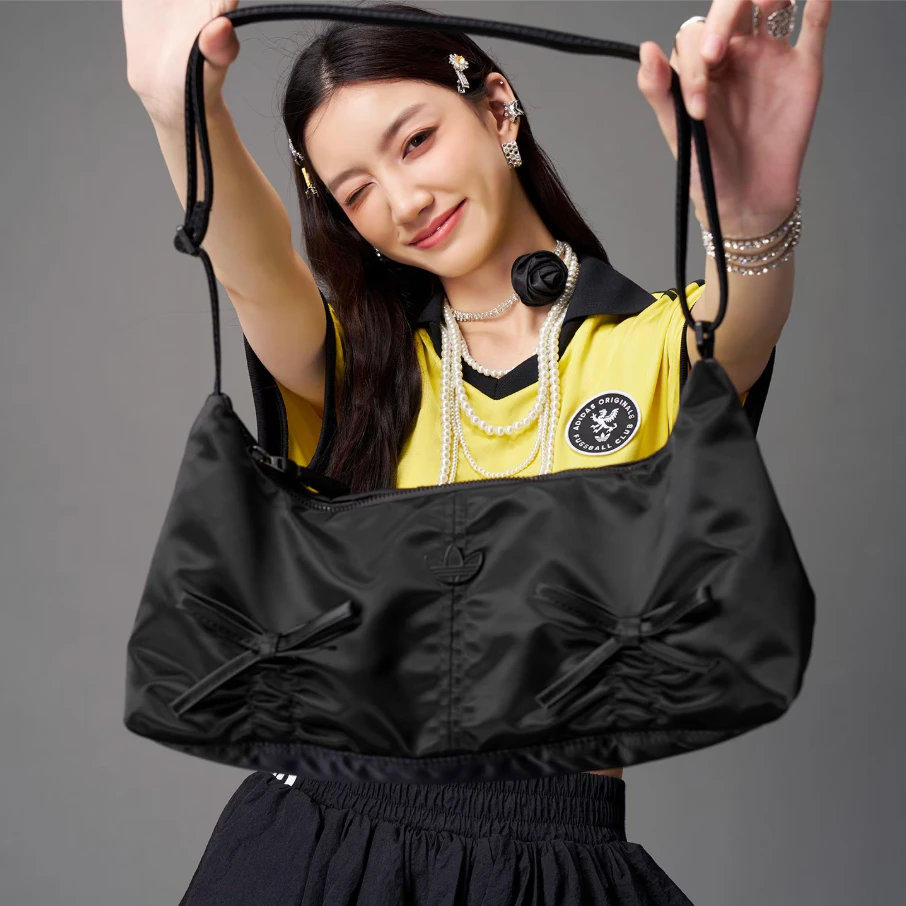 adidasBOW-TIE SHOULDER BAG SMALL蝴蝶结法棍运动单肩挎包KC2770
