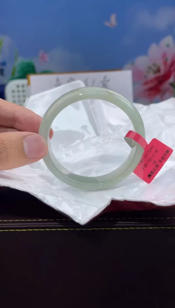 翡翠手镯未镶嵌2翡翠手镯