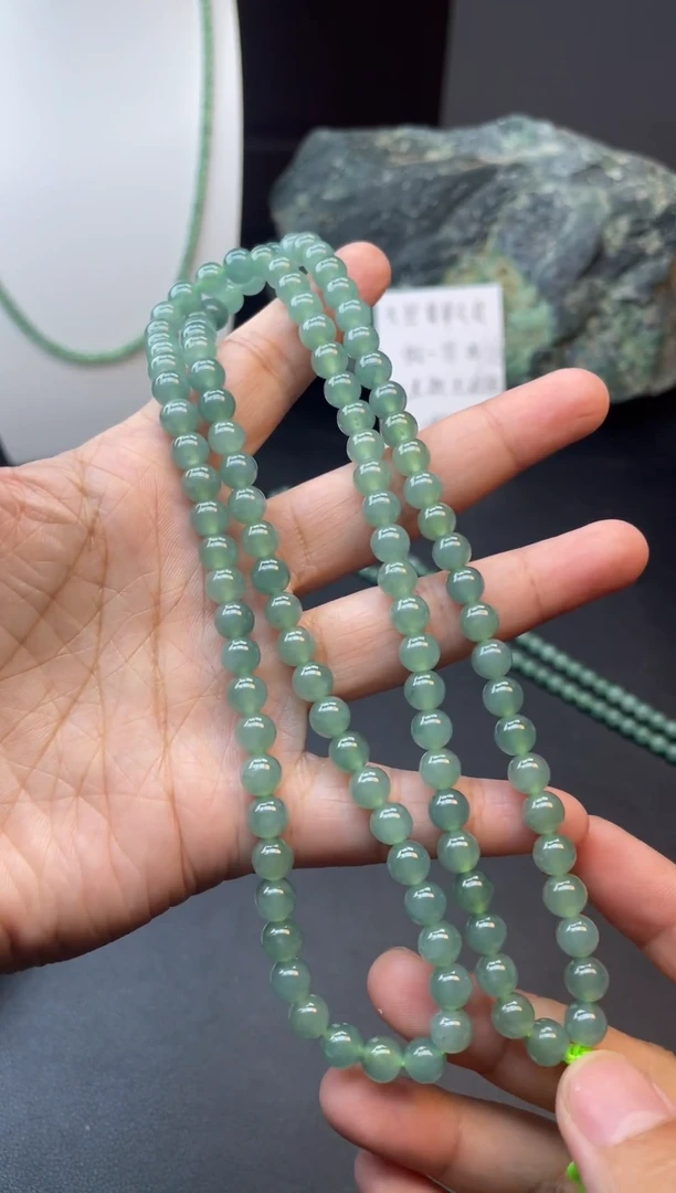 翡翠未镶嵌颈饰项链