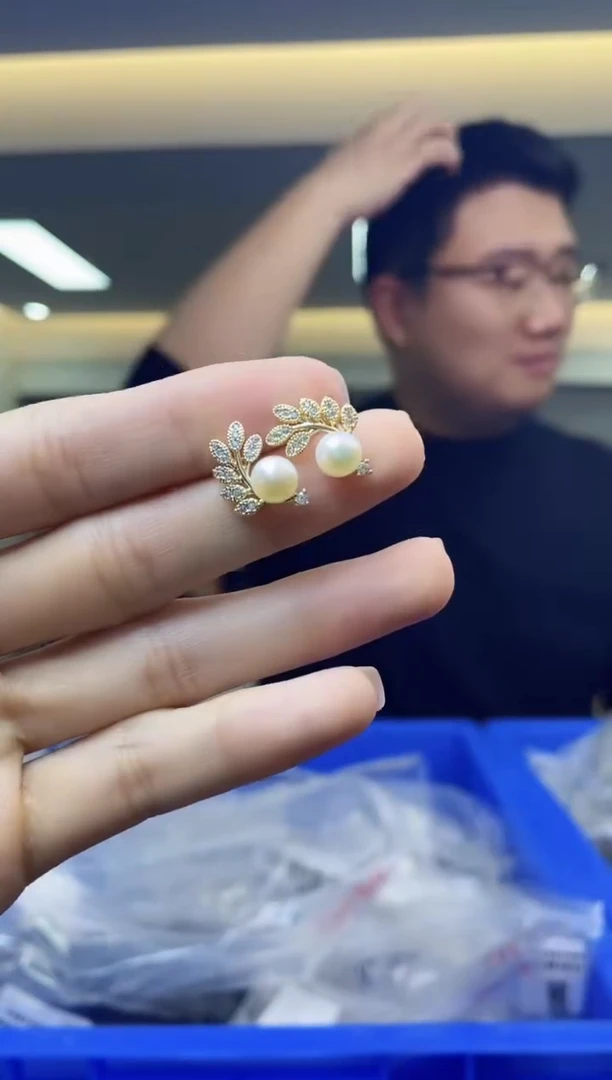 【闪购商品】淡水珍珠`未镶嵌多样性发一件
