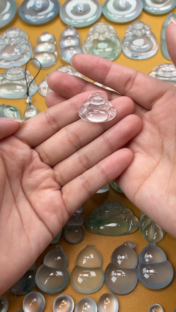 吊坠(不含链)未镶嵌翡翠21 佛公 18.8 22.7 4.2