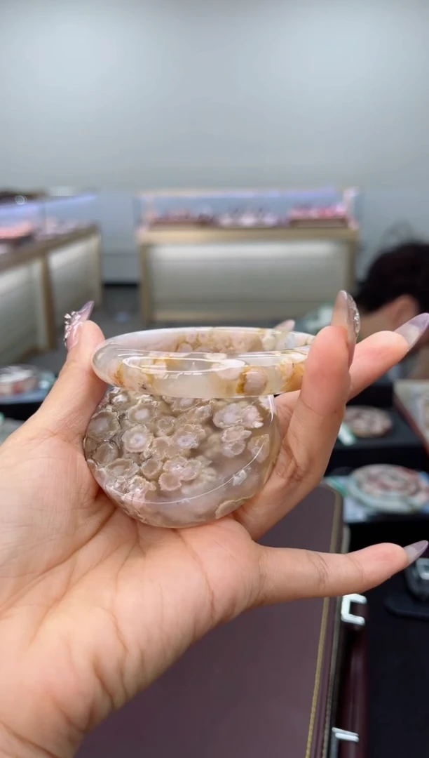 石英质玉手镯未镶嵌61圈口（赠品镯心）004