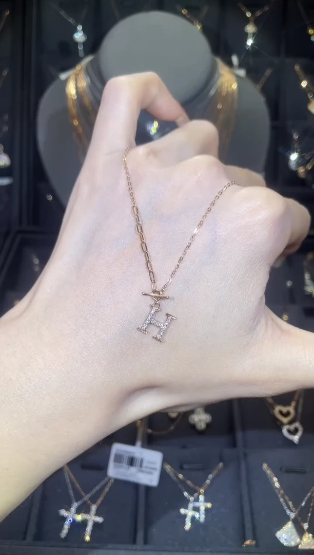 【闪购商品】钻石项链18K金镶嵌18K金玫 多人 字母 H