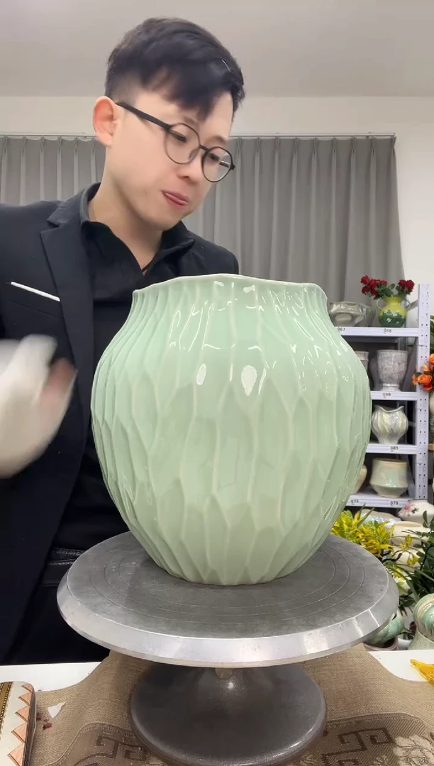 【1.1】花盆链接 高：26  口：17