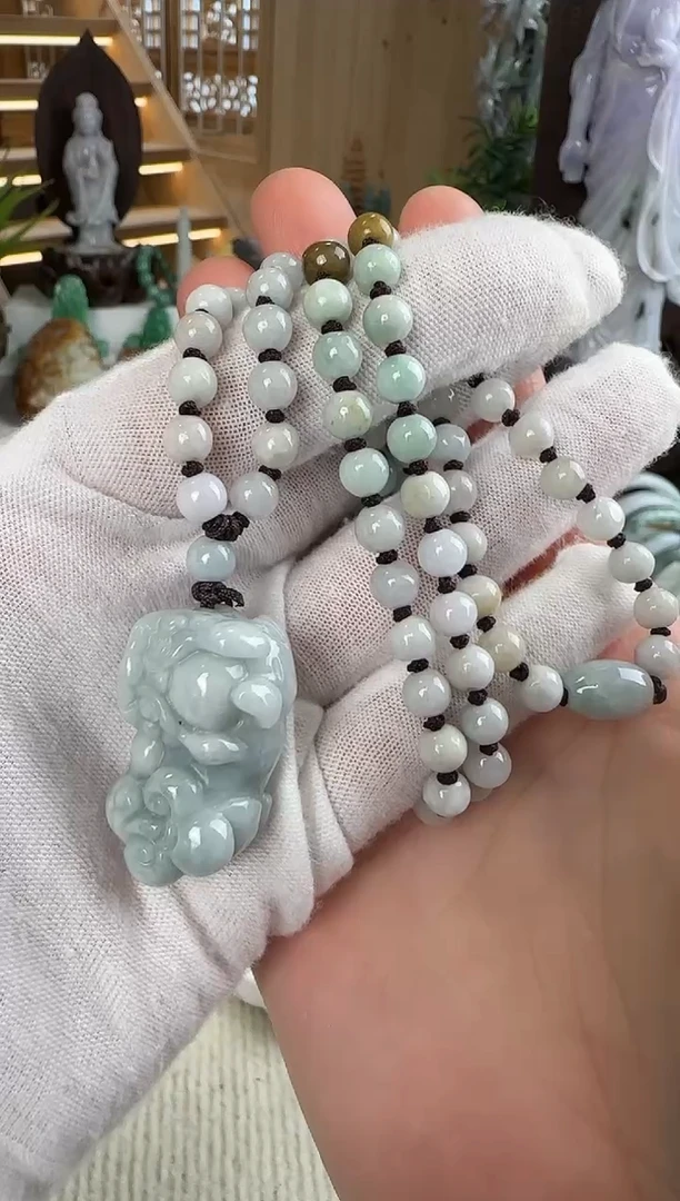 翡翠未镶嵌颈饰吊坠