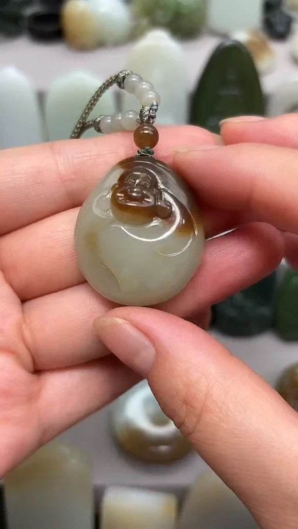 和田玉未镶嵌颈饰可**咪·