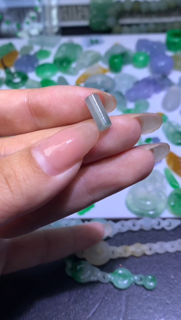 未镶嵌定制翡翠毛货