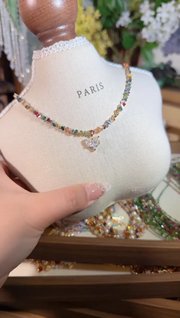 颈饰合金尖晶石彩色爱心 100