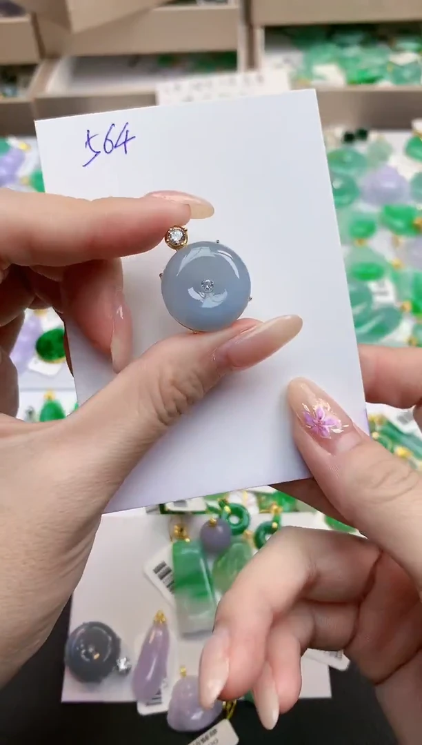 颈饰未镶嵌翡翠天然缅甸A货翡翠