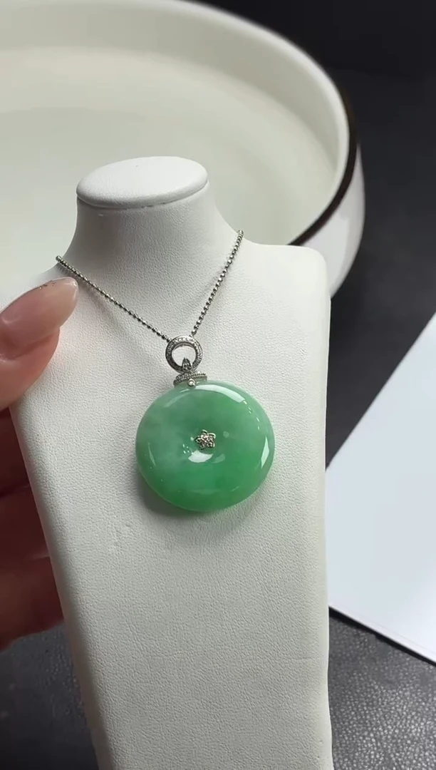 18K金镶嵌定制翡翠DDJ3693