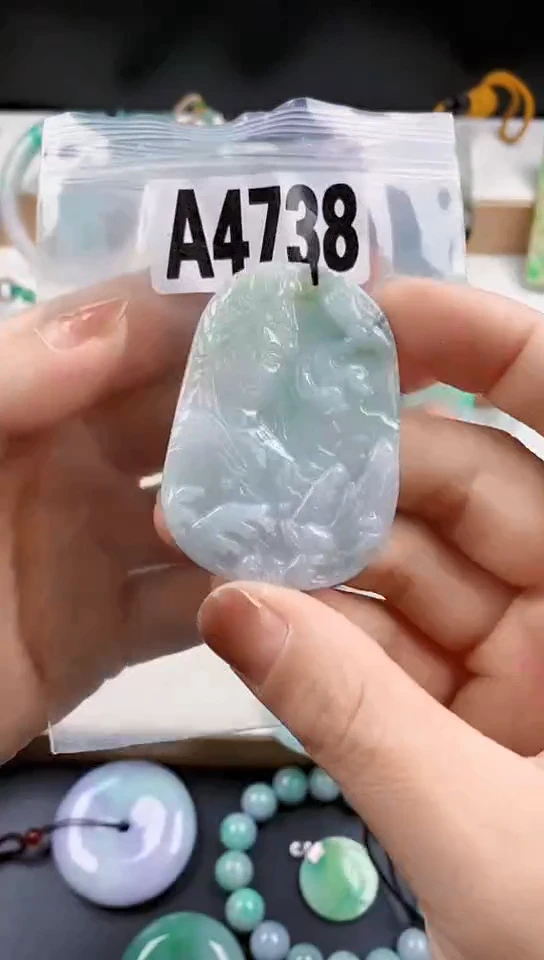 颈饰未镶嵌翡翠天然翡翠吊坠挂件