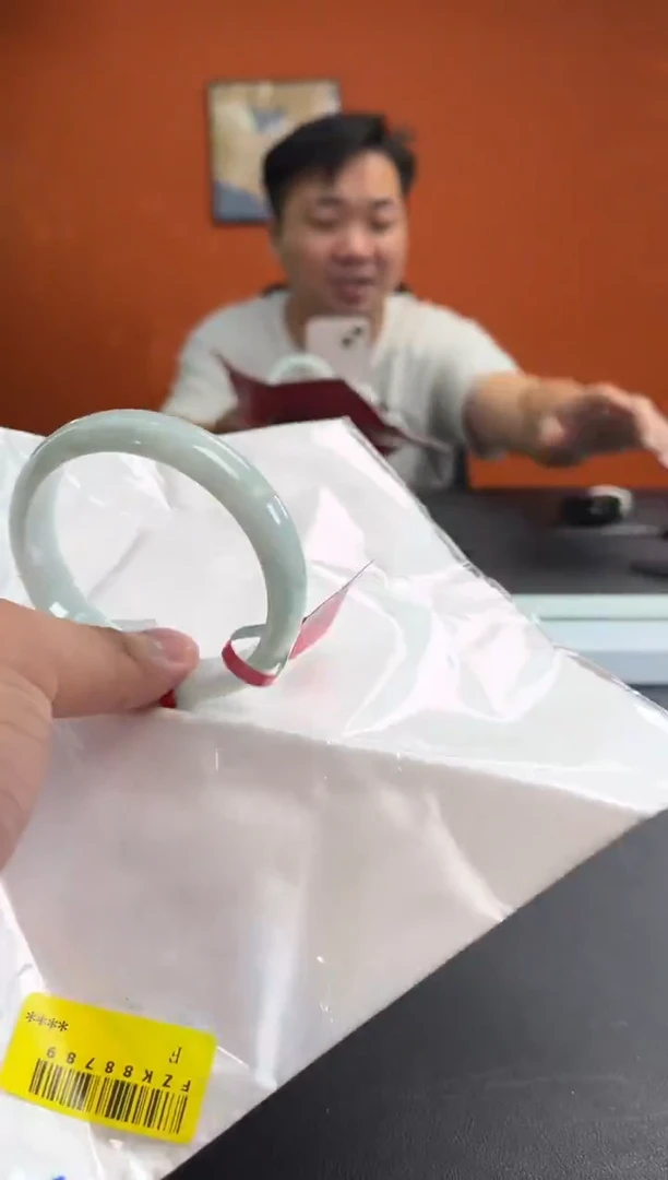 未镶嵌手镯翡翠56