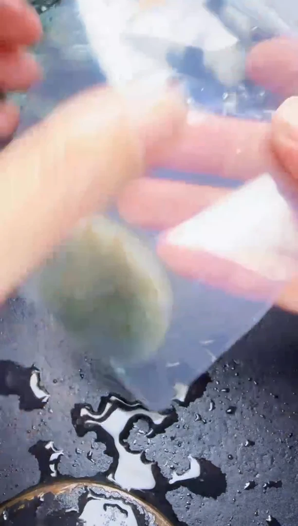 颈饰未镶嵌翡翠像**月14