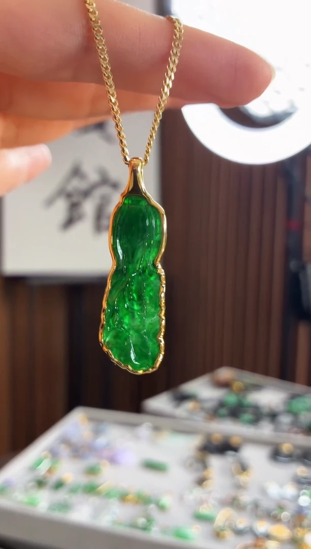 吊坠(不含链)18K金镶嵌翡翠吊坠