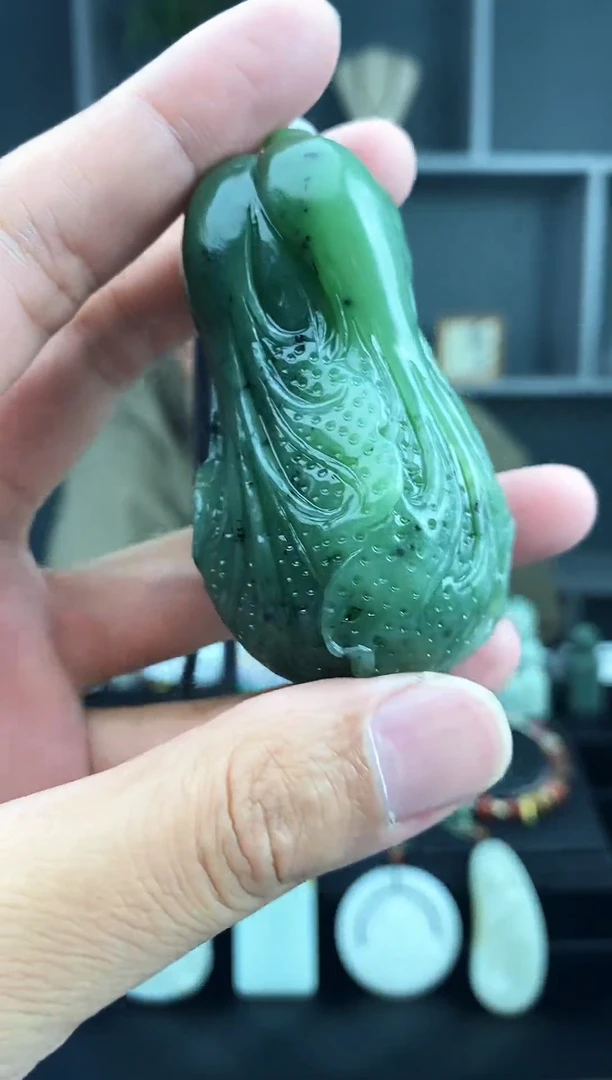 和田玉未镶嵌颈饰1