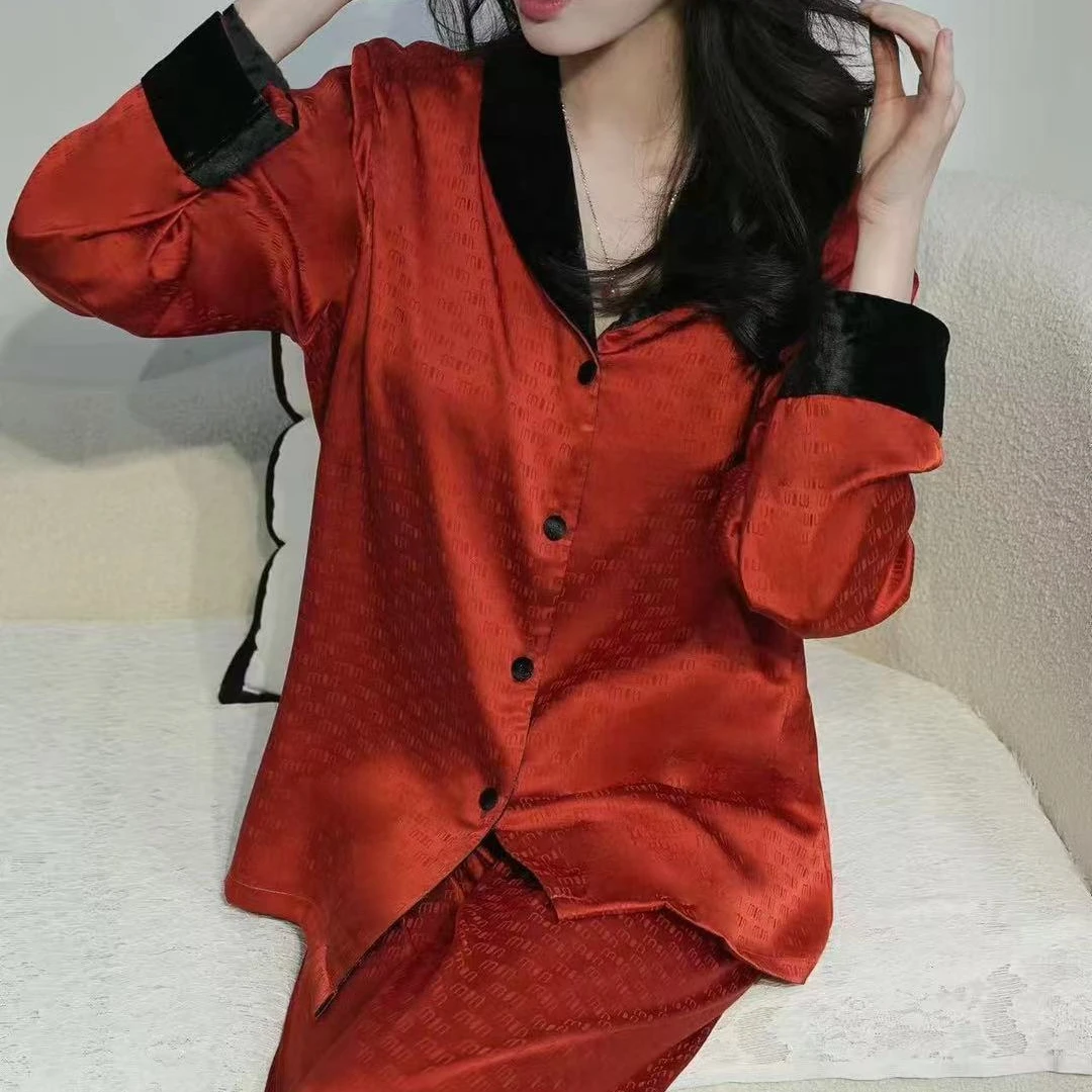 （红色邂逅）奢华2025纯色人字纹套装气质网红家居服本命年缎面外穿