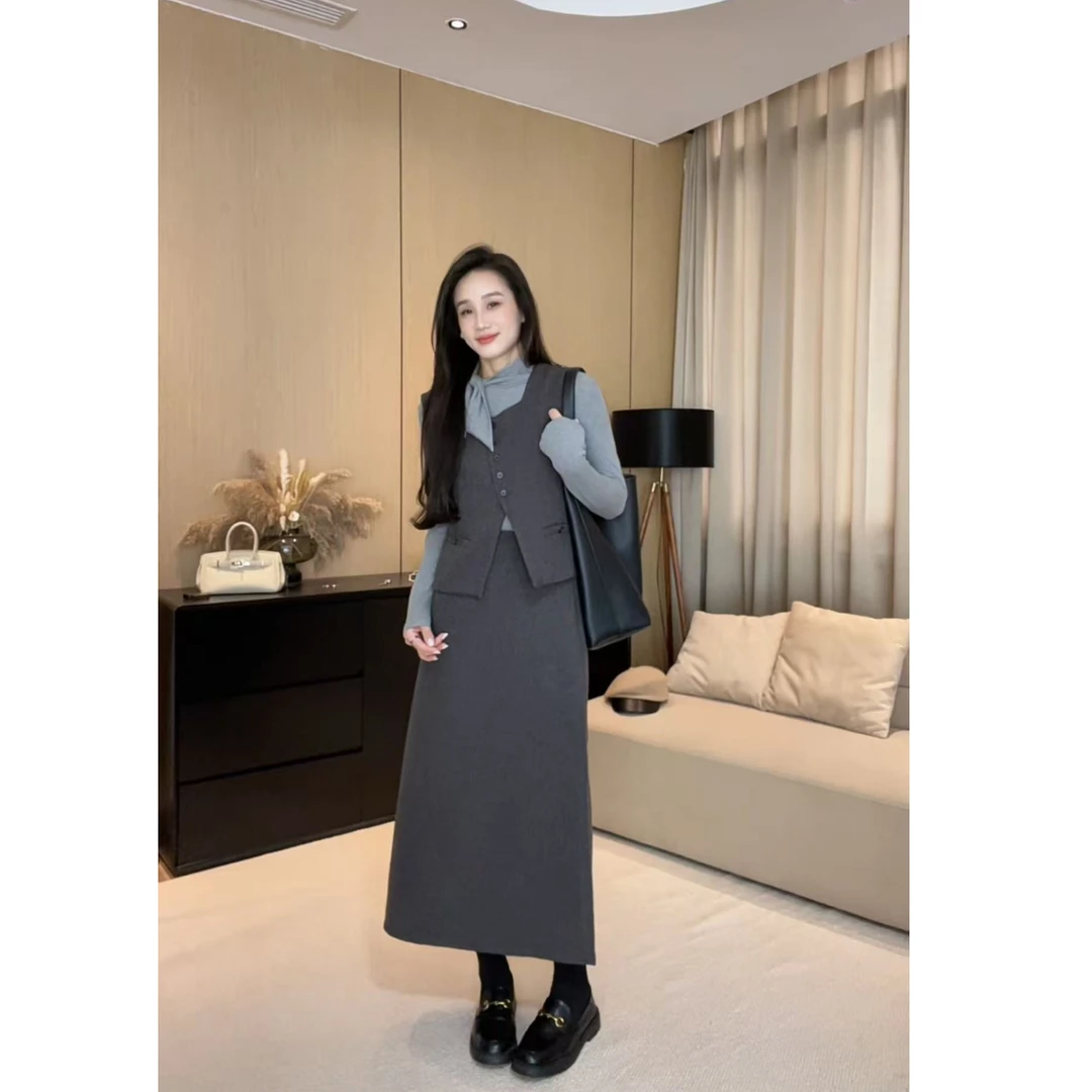 法式气质马甲套装女2025年秋季新款显瘦系带打底衫半身裙子三件套