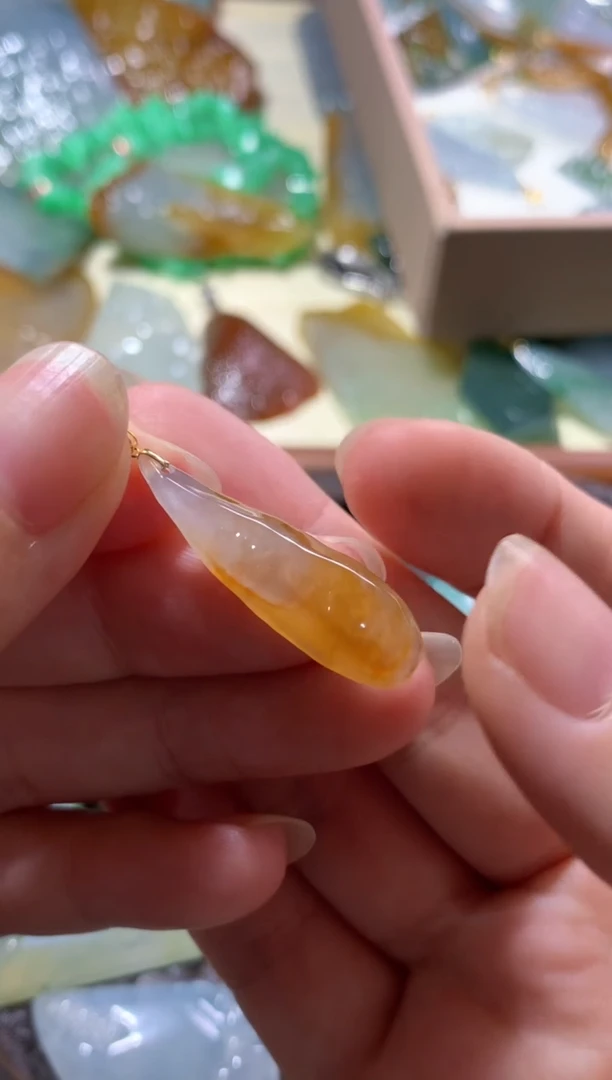 翡翠18K金镶嵌吊坠(不含链)吊坠