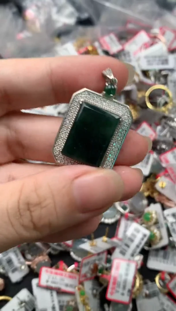 翡翠戒指银S925镶嵌天然A货缅甸翡翠