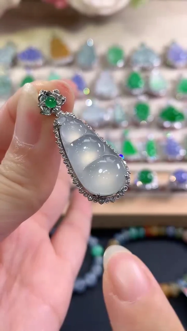 吊坠(不含链)18K金镶嵌翡翠b124