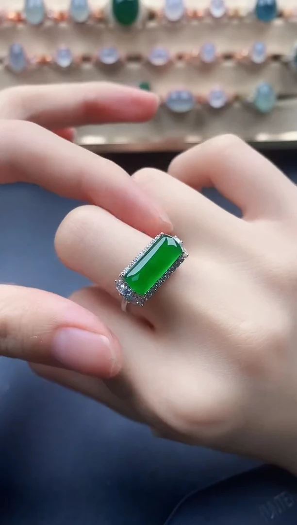 翡翠戒指银S925镶嵌一物一证一礼盒