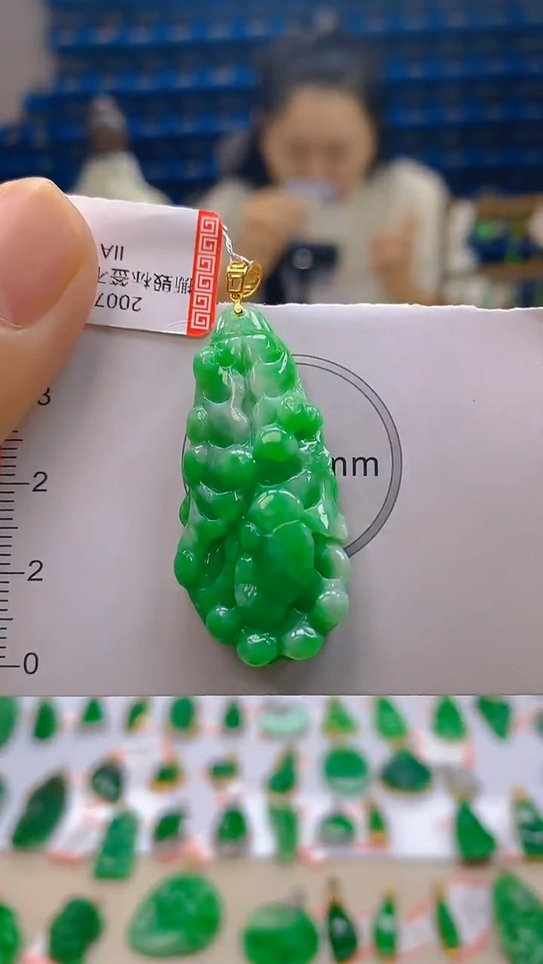 颈饰18K金镶嵌翡翠新号开播 全场乱卖