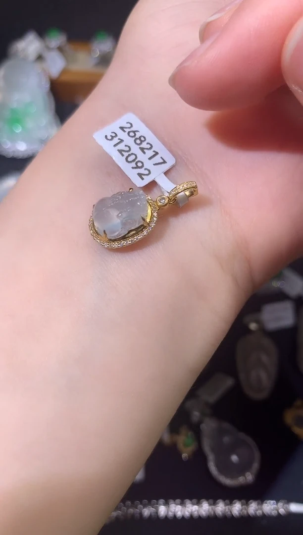 翡翠18K金镶嵌吊坠(不含链)吊坠