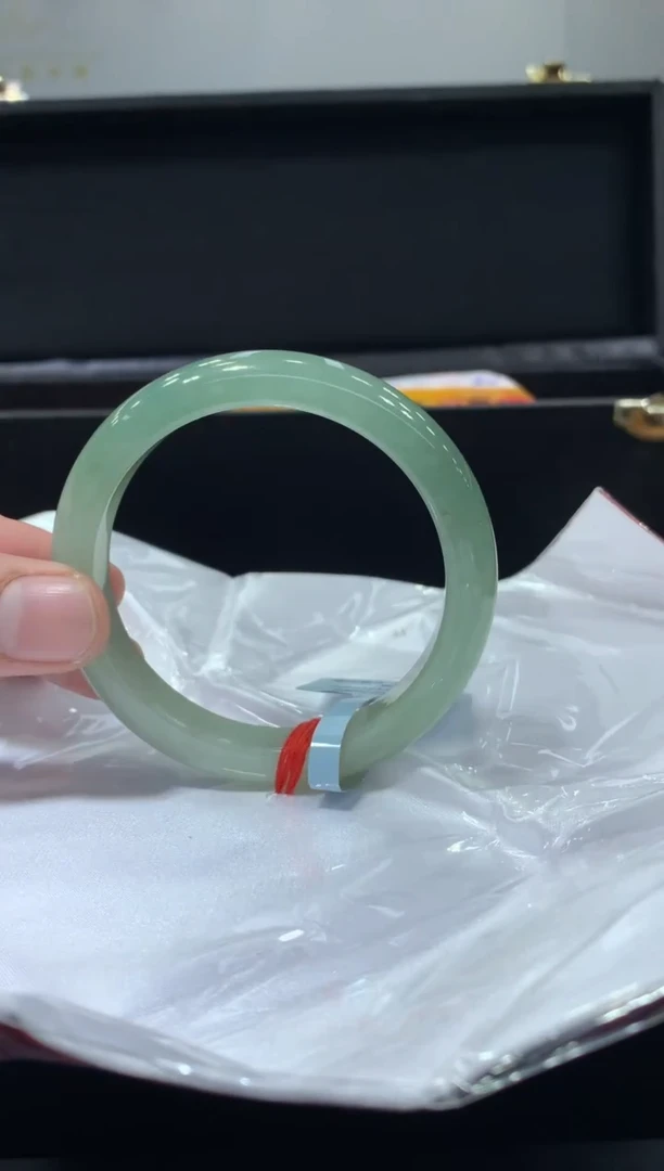 未镶嵌手镯翡翠翡翠手镯