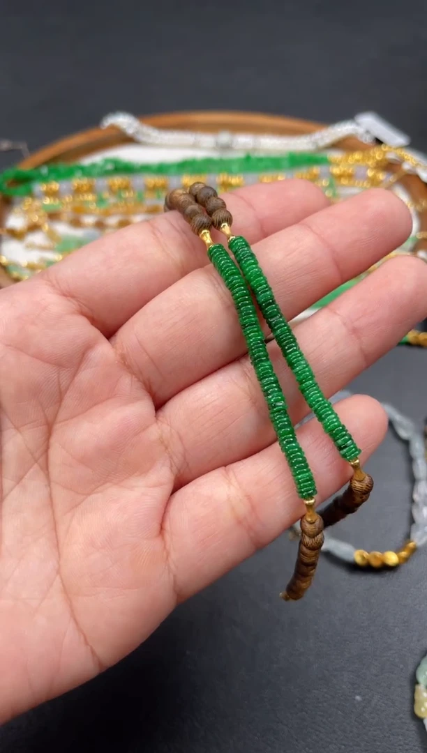 套链18K金镶嵌翡翠多样性   发货一条  P463