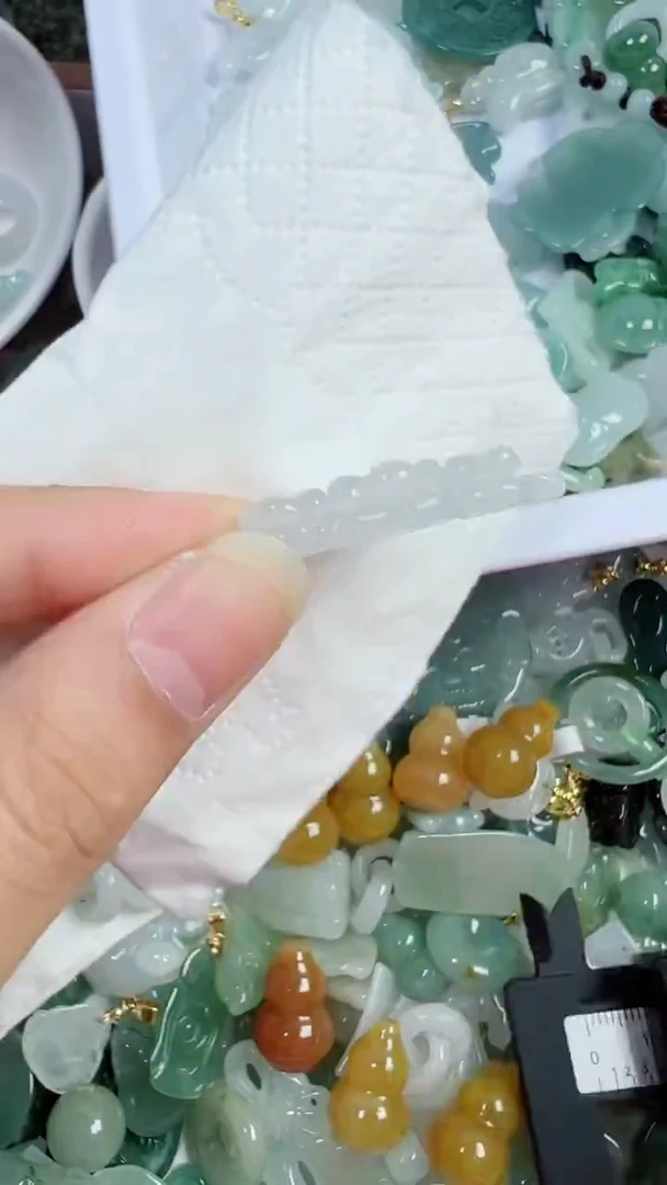 散珠翡翠469号链接，A货翡翠