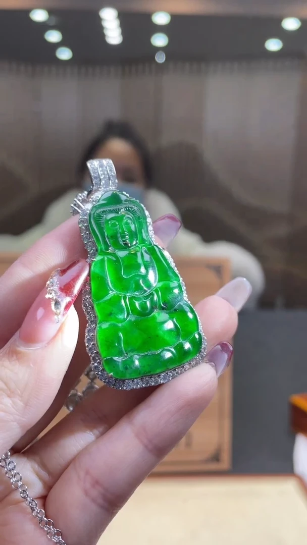 【闪购商品】翡翠颈饰未镶嵌       *322