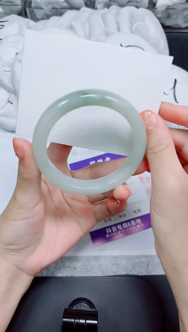 石英质玉手镯未镶嵌235-56