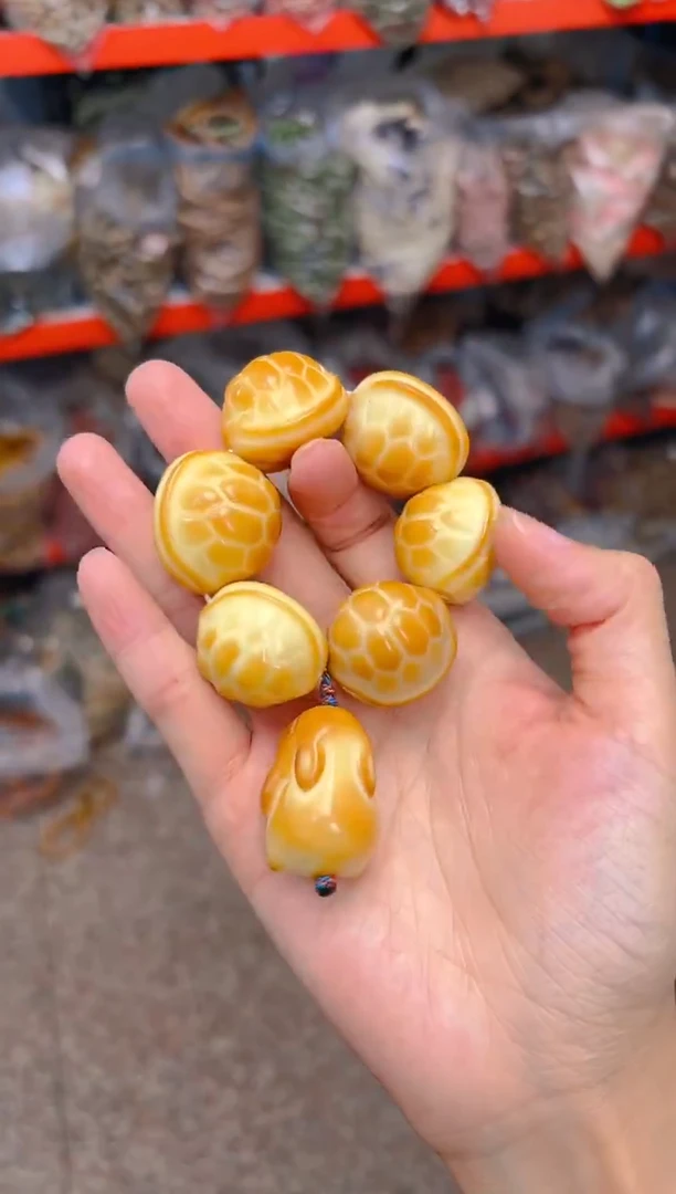 吊坠菩提根/象牙果大卡富甲手捻  黄色趴趴兔