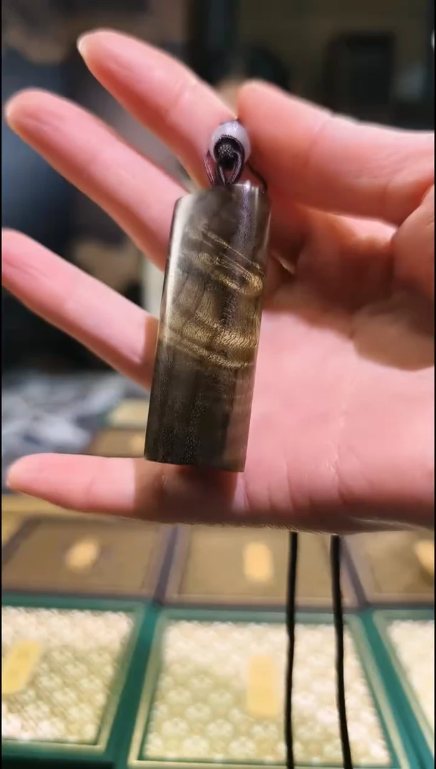 【闪购商品】金丝楠无事牌手把件