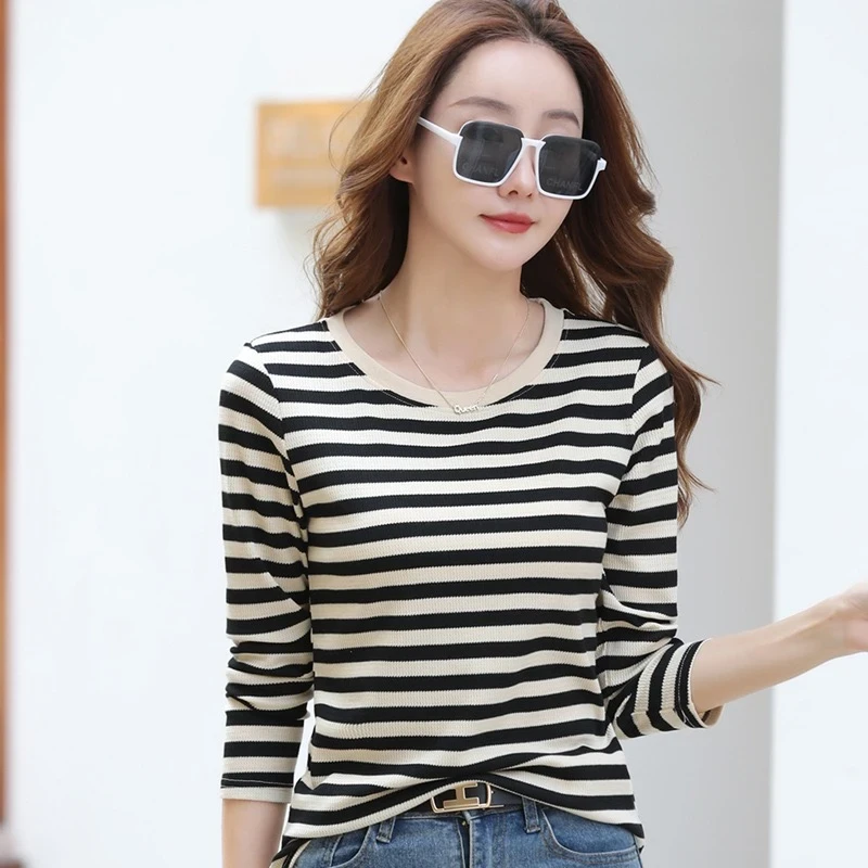 圆领长袖洋气条纹T恤女上衣宽松遮肚子大气百搭打底衫4色7码380
