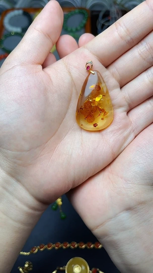 琥珀颈饰银S925镶嵌花珀水滴 06