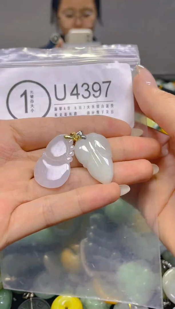 颈饰未镶嵌翡翠/U/翡翠A货，一件也是批发价