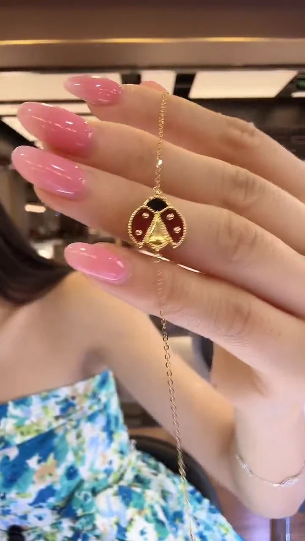 18K金镶嵌手链玛瑙/玉髓手链