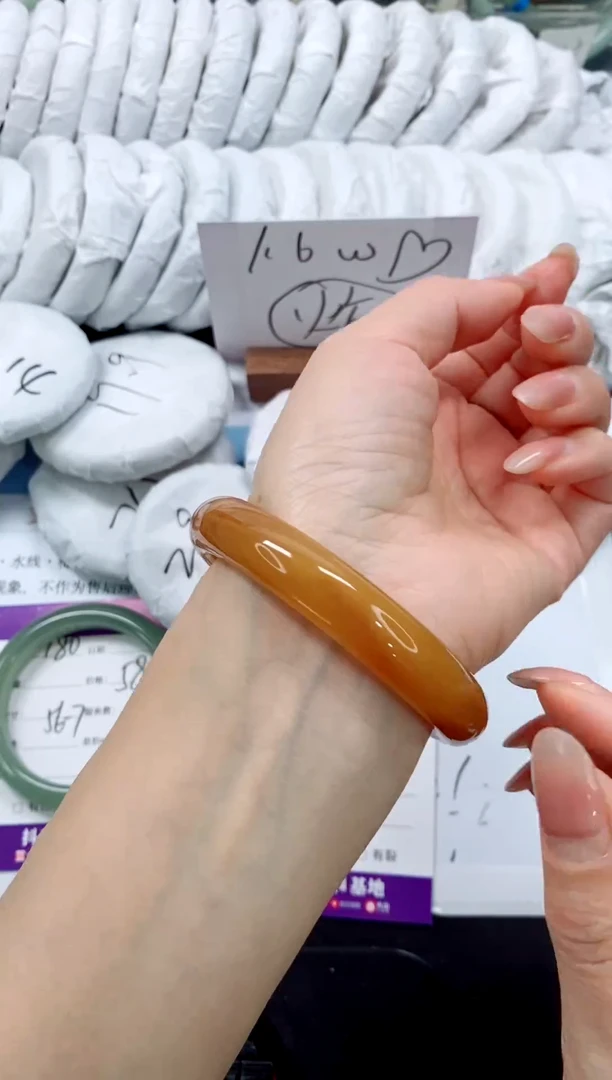 未镶嵌手镯石英质玉181-62.5