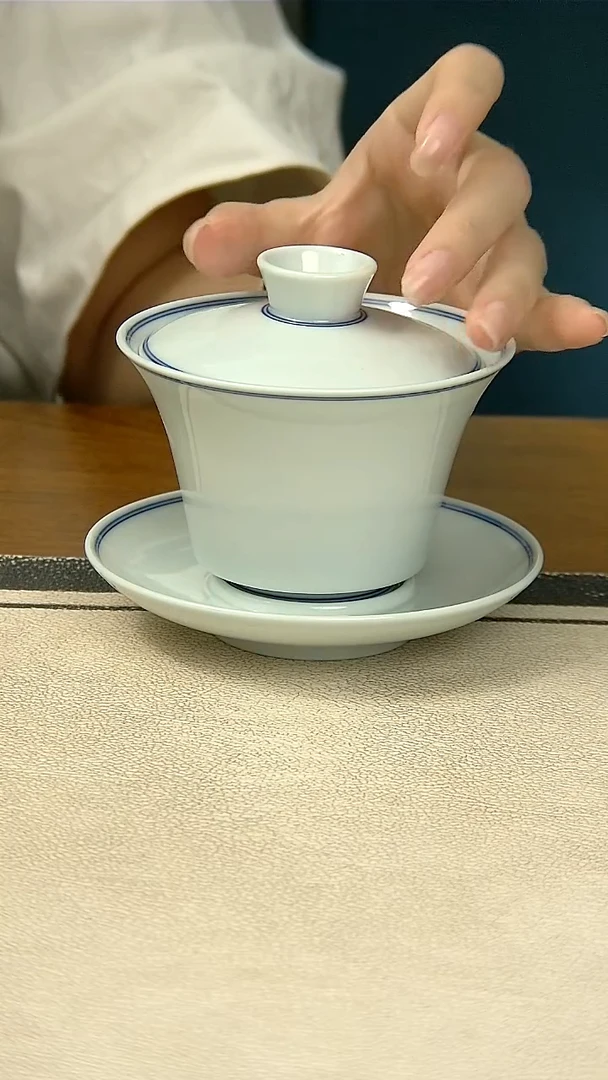 陶瓷双线马蹄三才盖碗（严窑制）